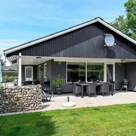 度假居 Spacious Holiday In With Garden Vinderup