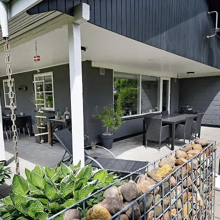 Spacious Holiday In With Garden * Vinderup