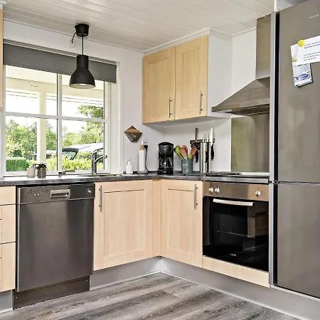 Spacious Holiday In With Garden Vinderup